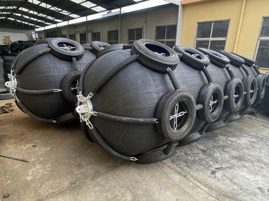 Kalite  Galvanized Accessories Ship Rubber Fender 80kpa Pneumatic Yokohama Marine Fenders fabrika