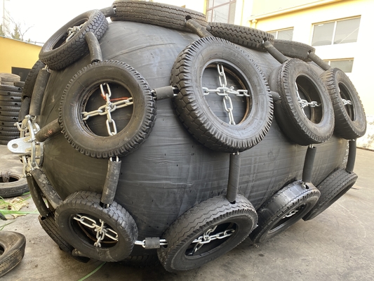 Doğal Kauçuk Hava Dolu Pnömatik Kauçuk Fenders 6-10 Yıl Hayat Süresi