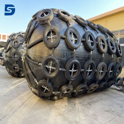 Ship To Ship Yokohama Boat Fender with 8 Years Lifespan and Durability