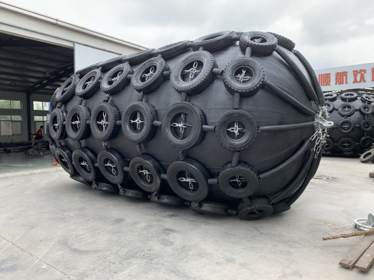 Yaşlanma Karşıtı Denizaltı Çamurluk CCS Sertifikalı Tekne Kauçuk Yokohama Pnömatik Çamurluk